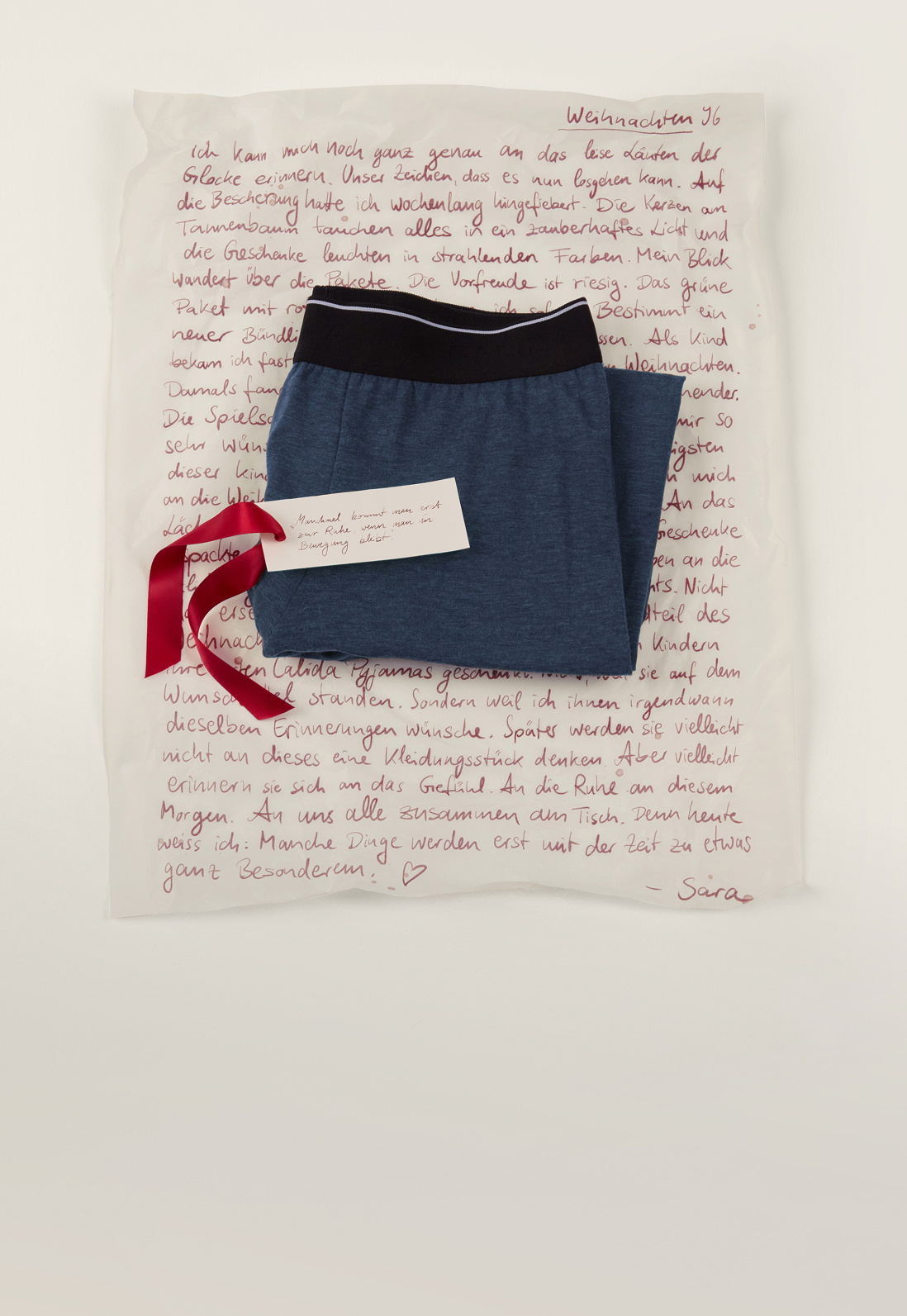 Boxershorts pour hommes en bleu avec une large ceinture confortable, présentée comme une idée cadeau pratique.